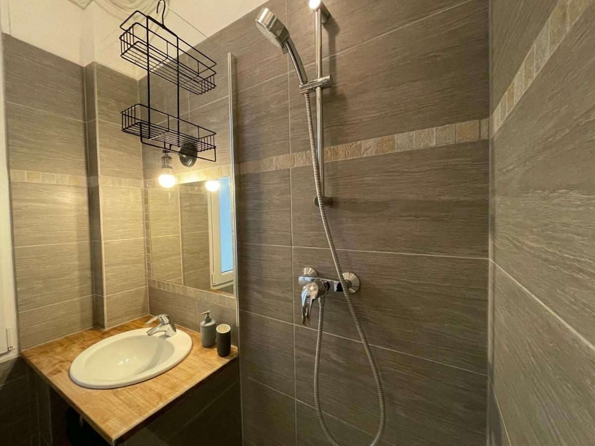Nice Renting - Notre Dame - Cosy Loft Perfect View On The Roofs المظهر الخارجي الصورة